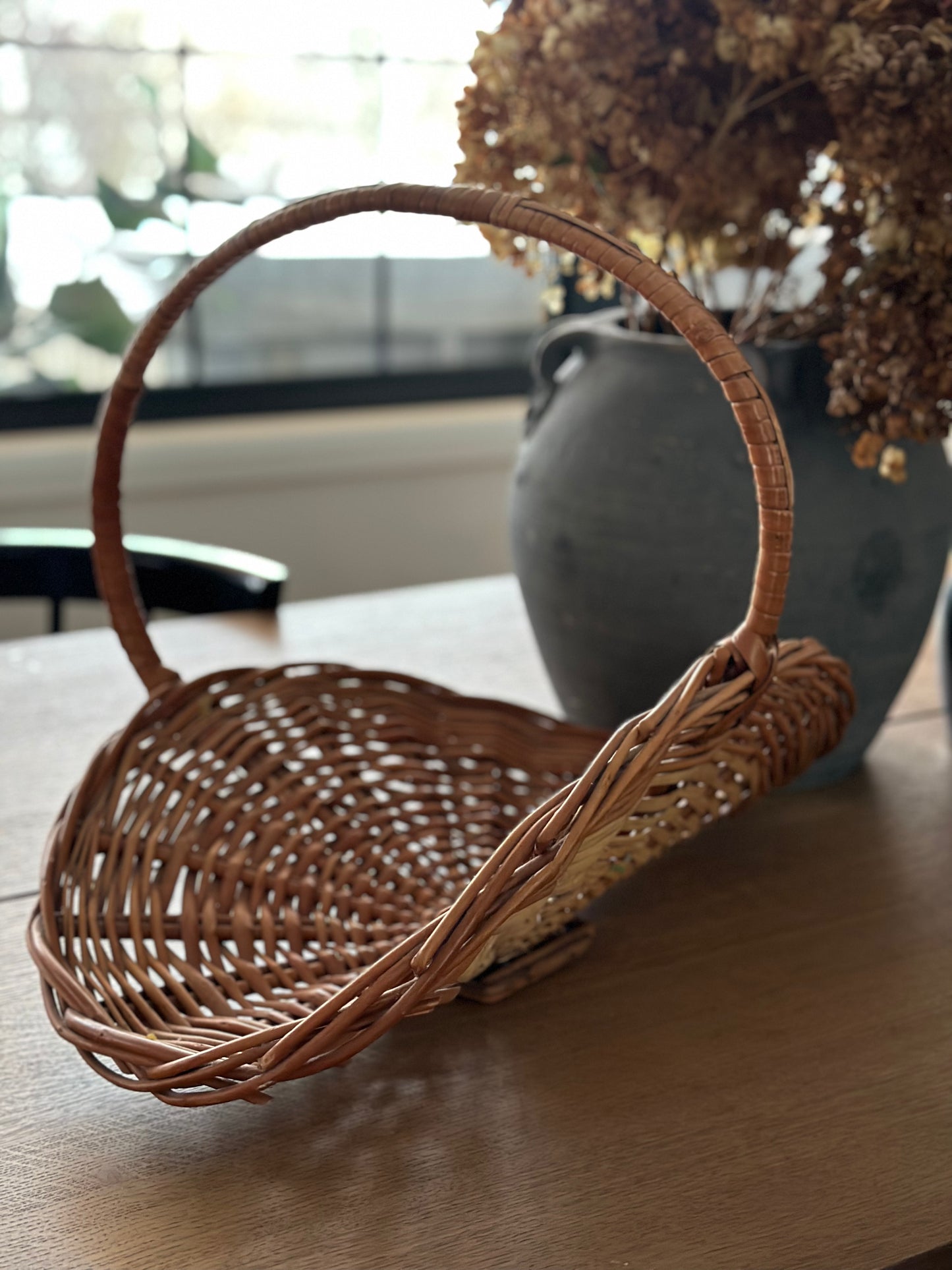 Vintage wicker basket with handle