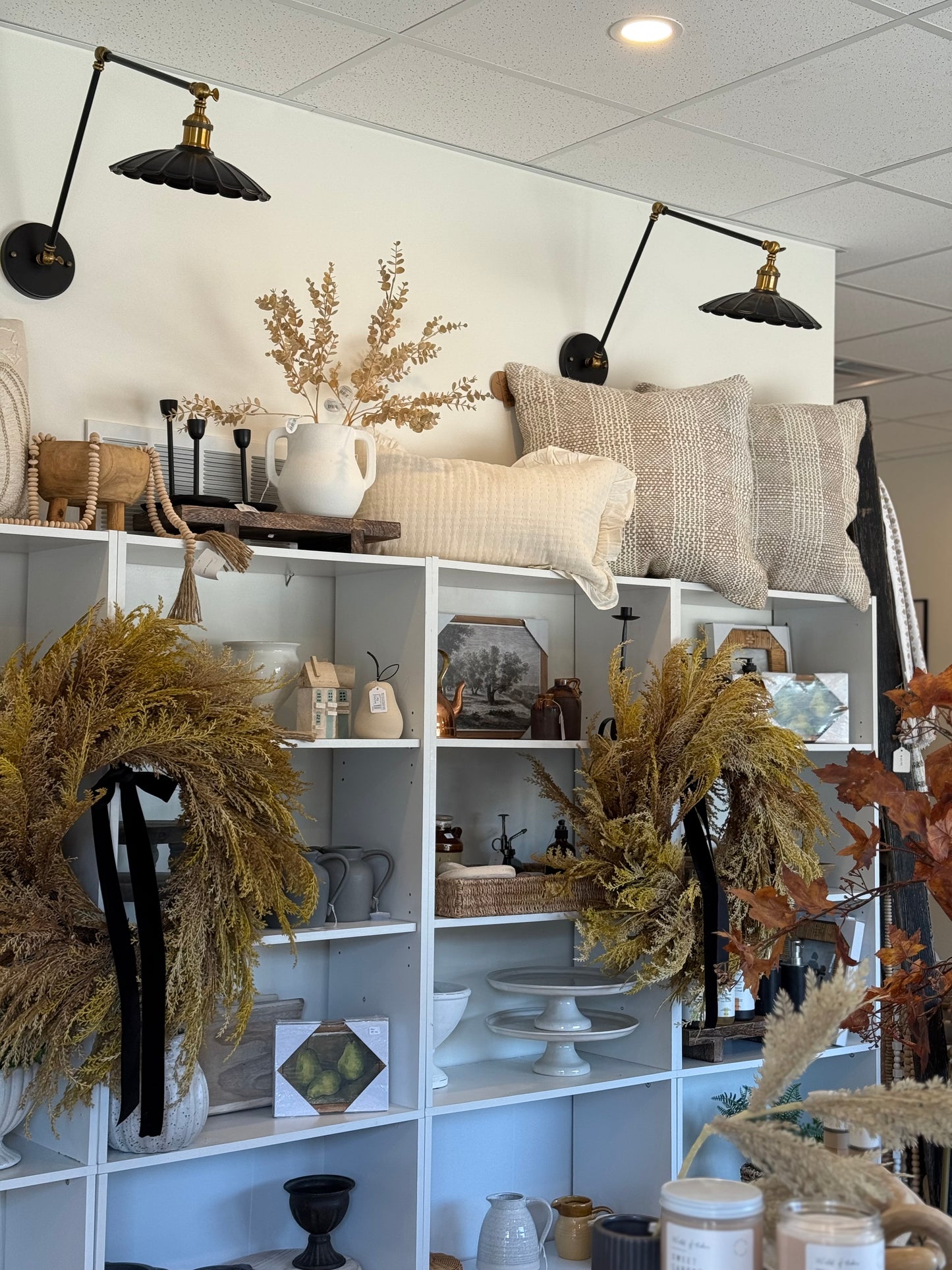 32” Faux Pampas Grass Wreath- Natural