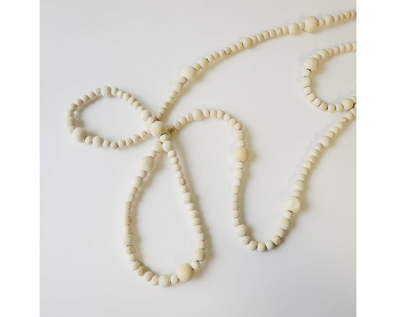 6′ WOODEN BEAD GARLAND – NATURAL /BEIGE
