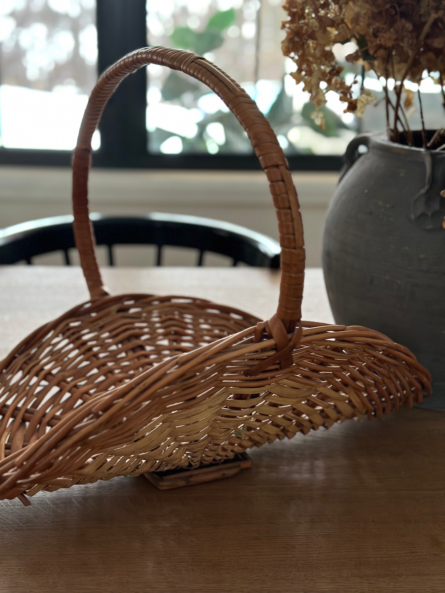 Vintage wicker basket with handle