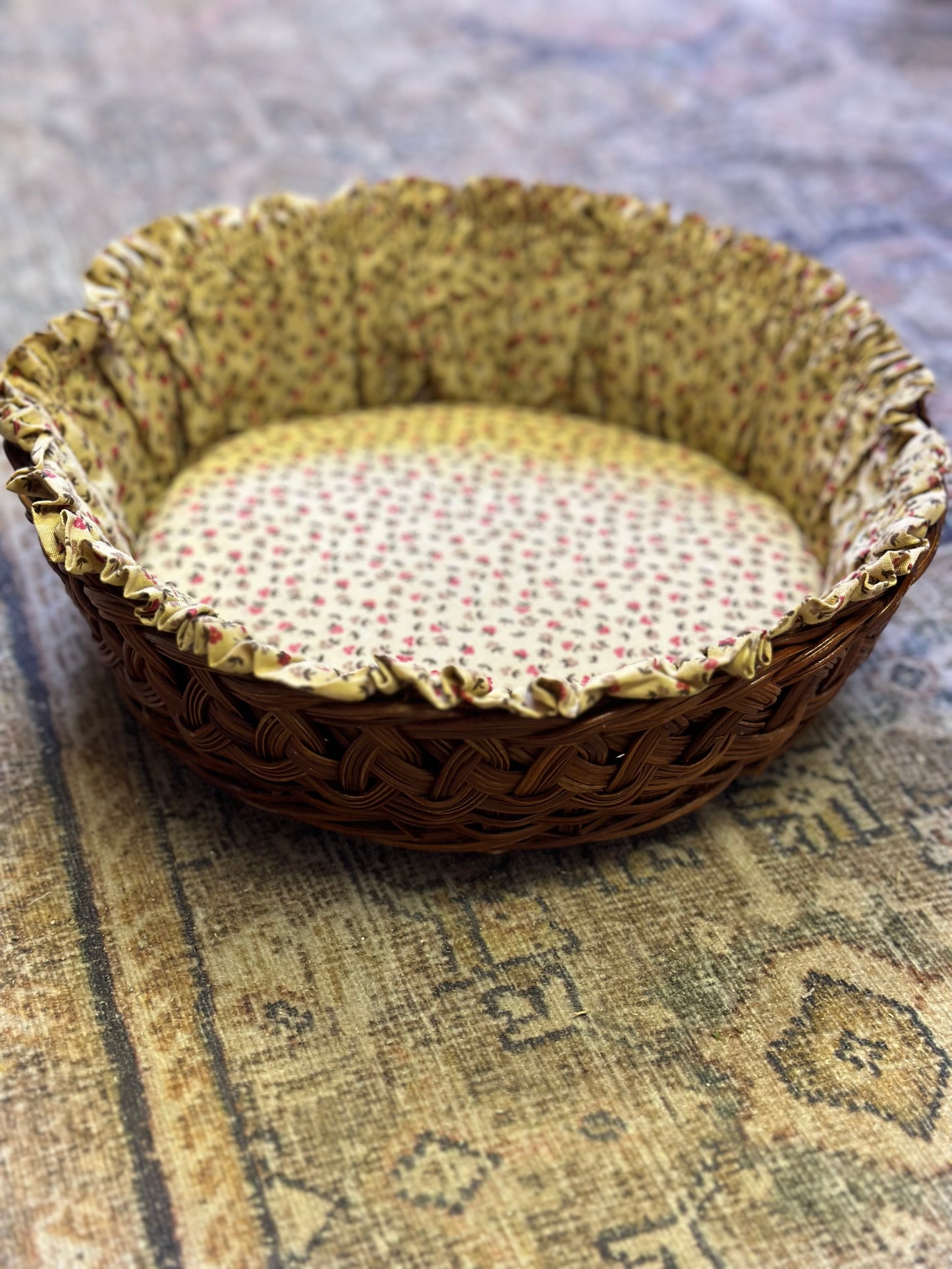 Basket with floral lining