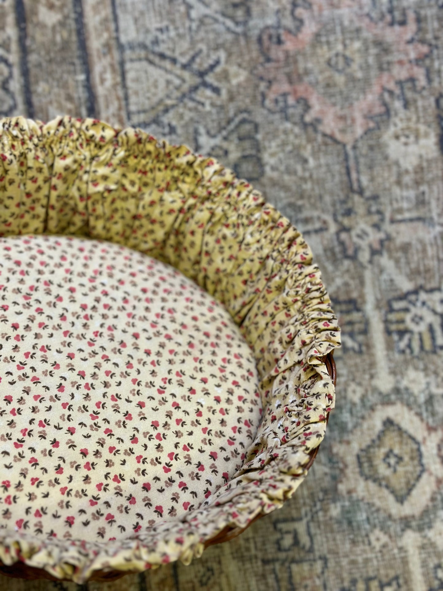 Basket with floral lining