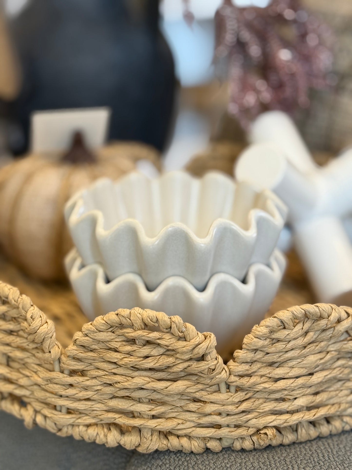 BOWL CERAMIC WAVY CHALK WHITE