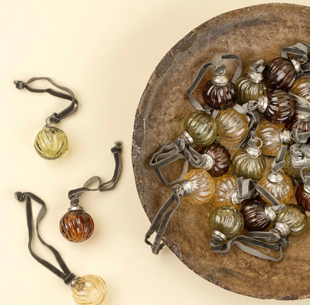 1.5” Twisted Glass Ornament-Asst Colors