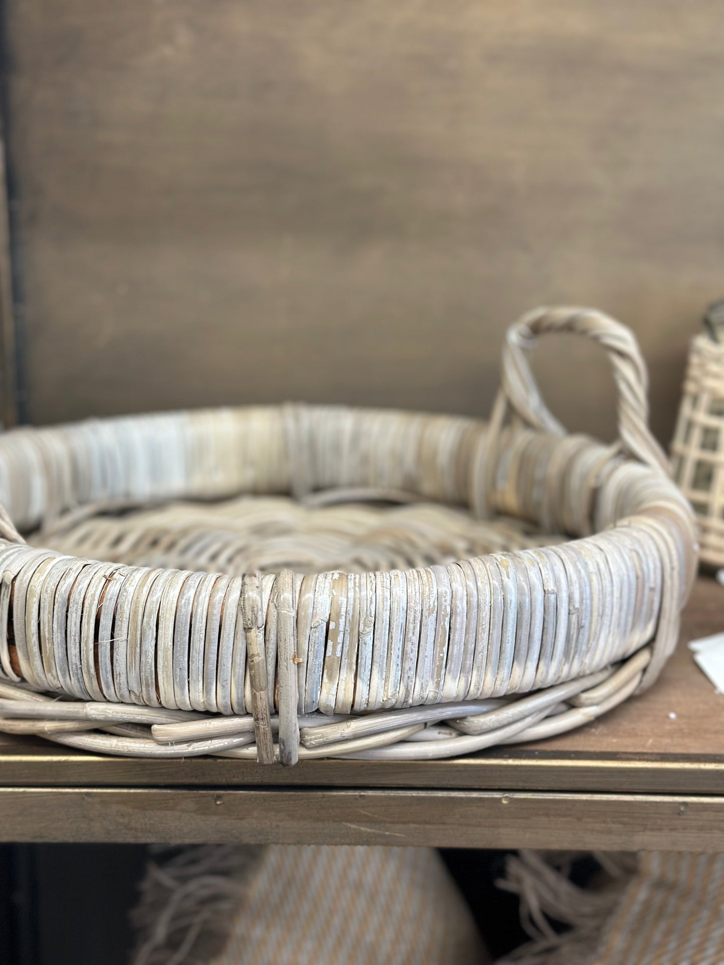 Wicker jute tray with handles