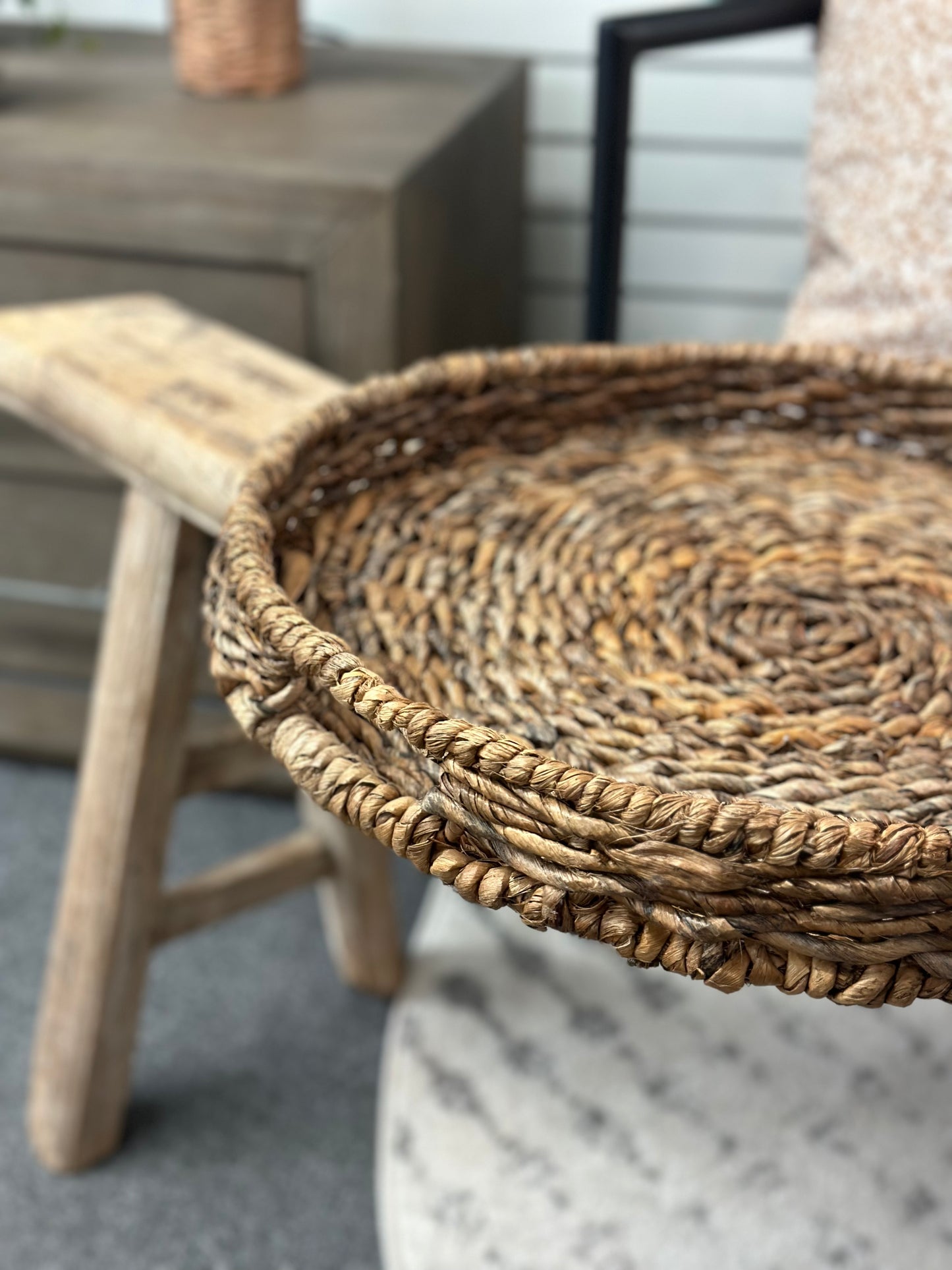 Large wicker tray