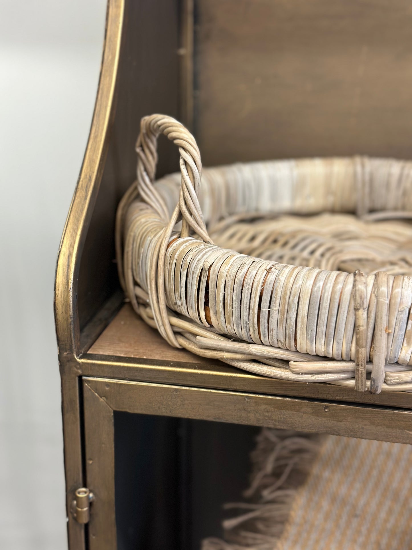 Wicker jute tray with handles