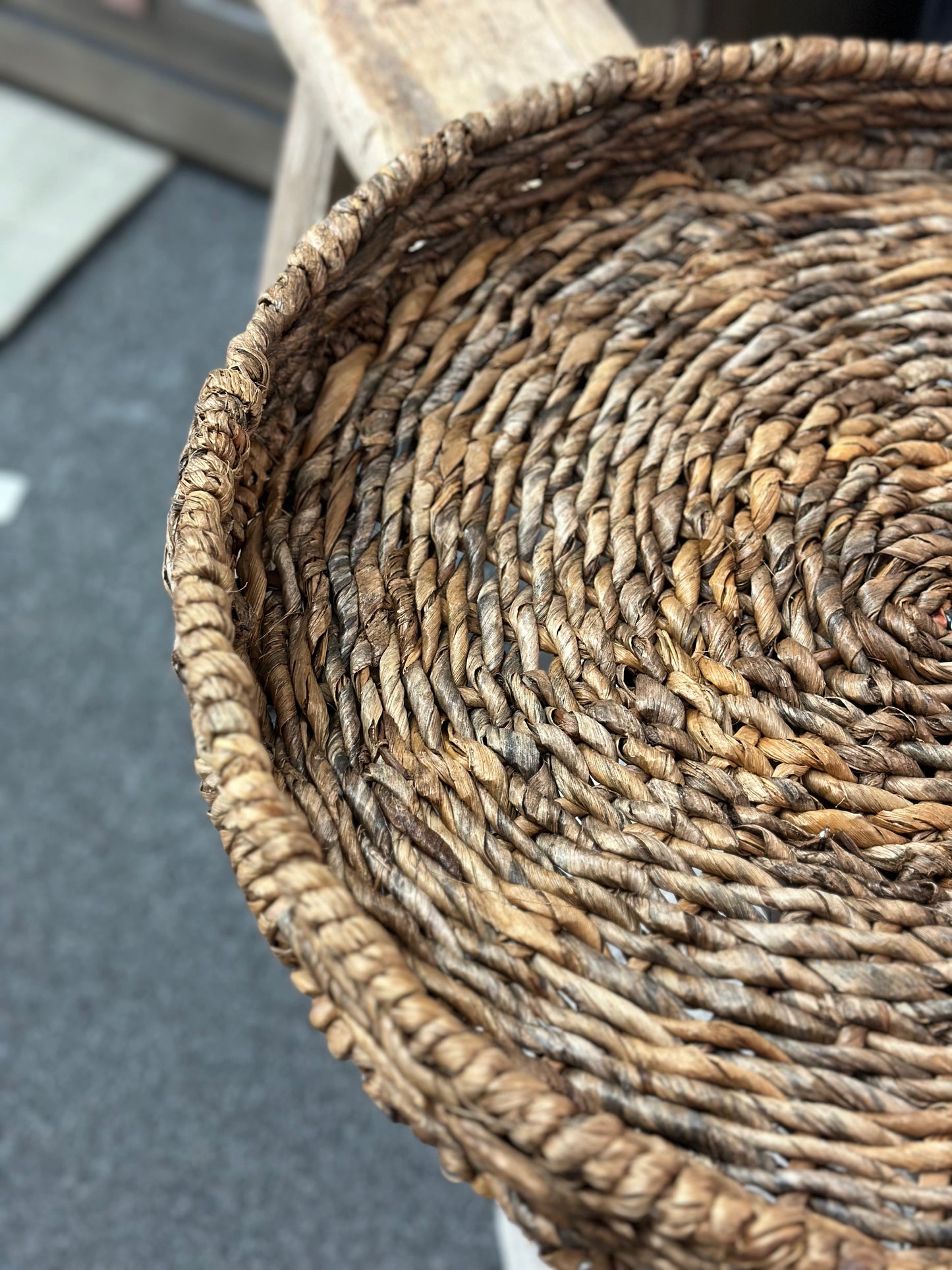 Large wicker tray