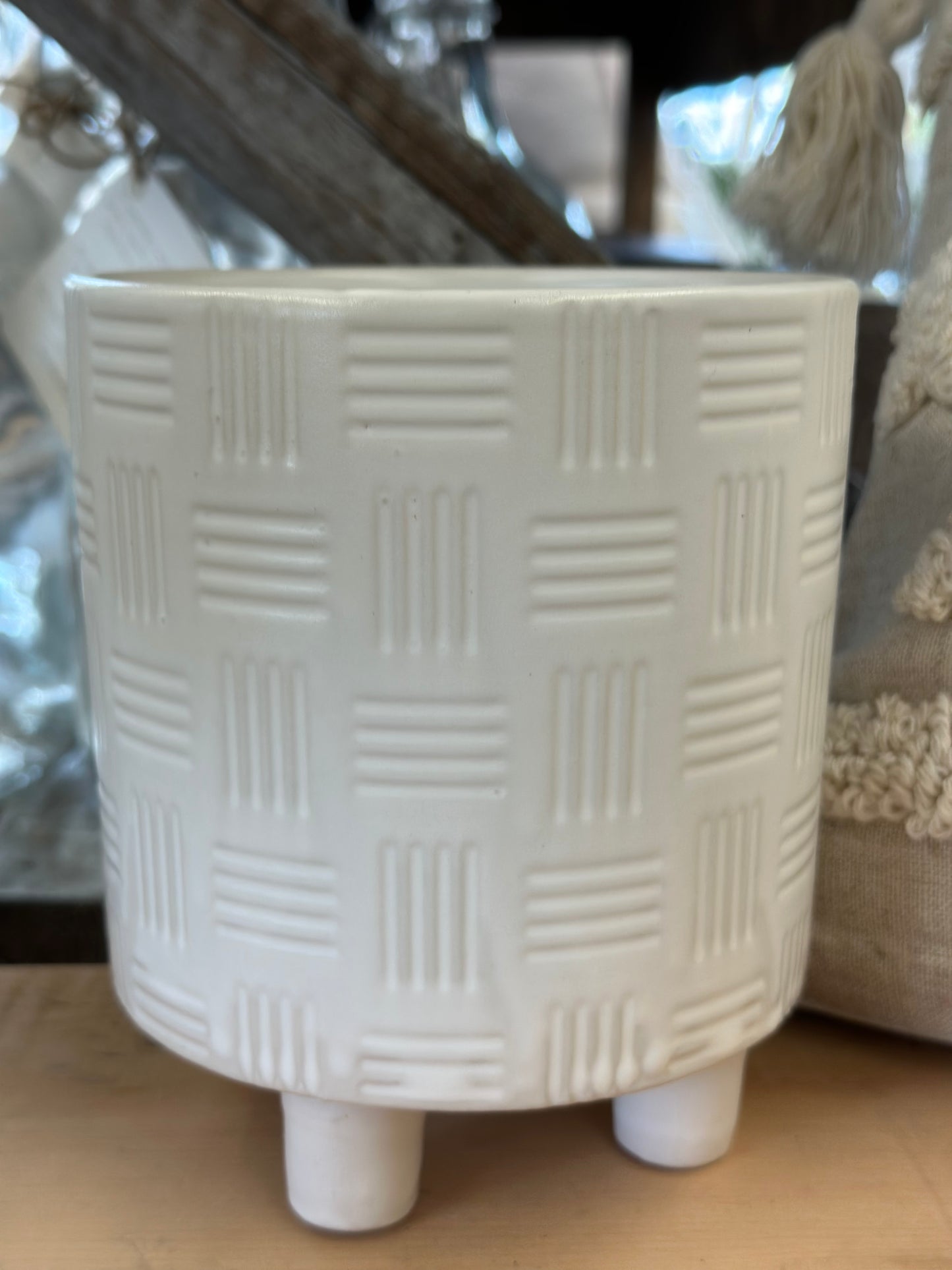 Footed pot