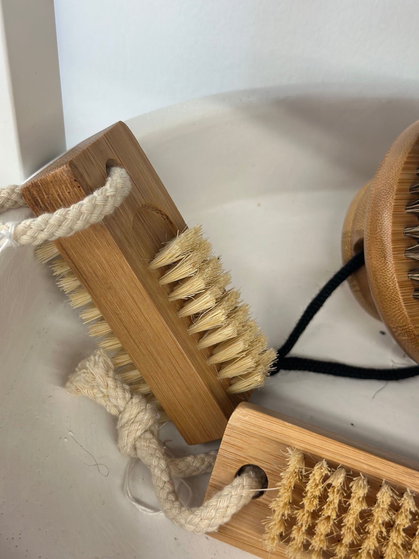 Nail bamboo bristle brush