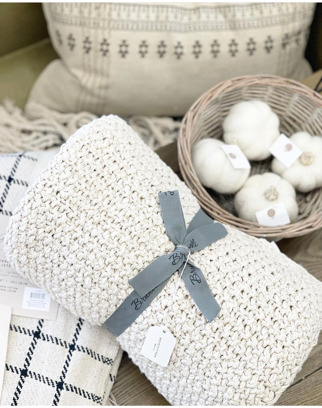 Wool ivory pumpkins
