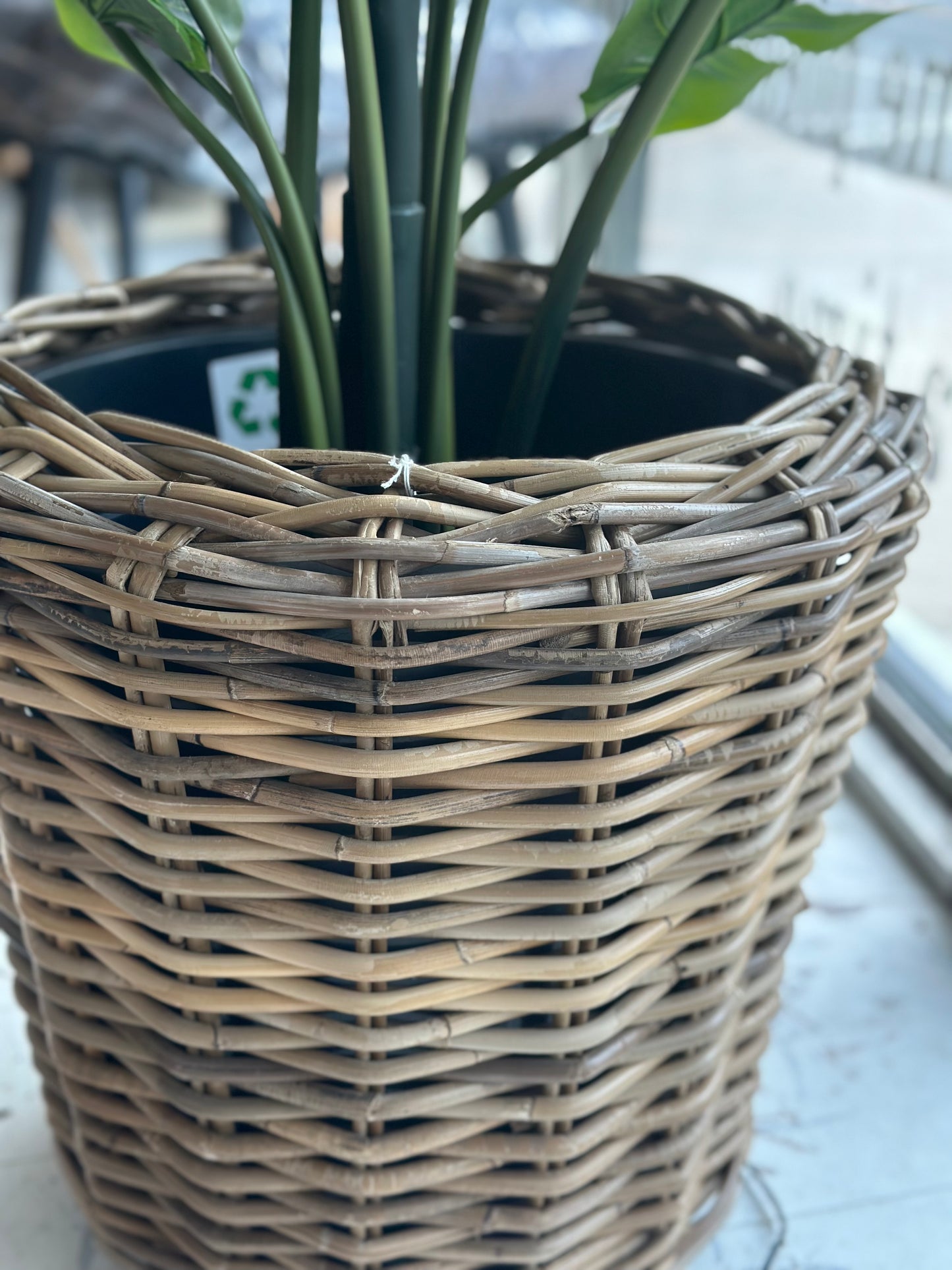 Outdoor rattan planter 16.5”x 17” GREY