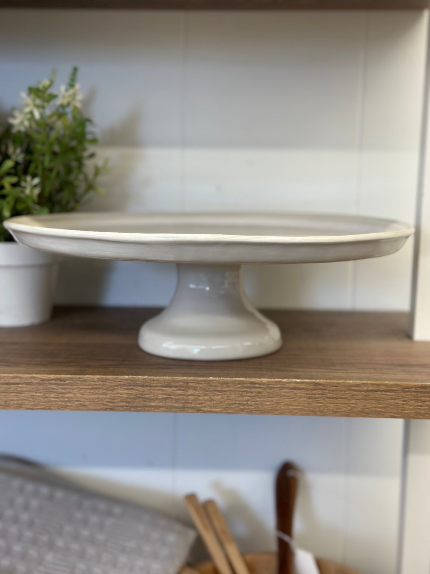 Cake stand