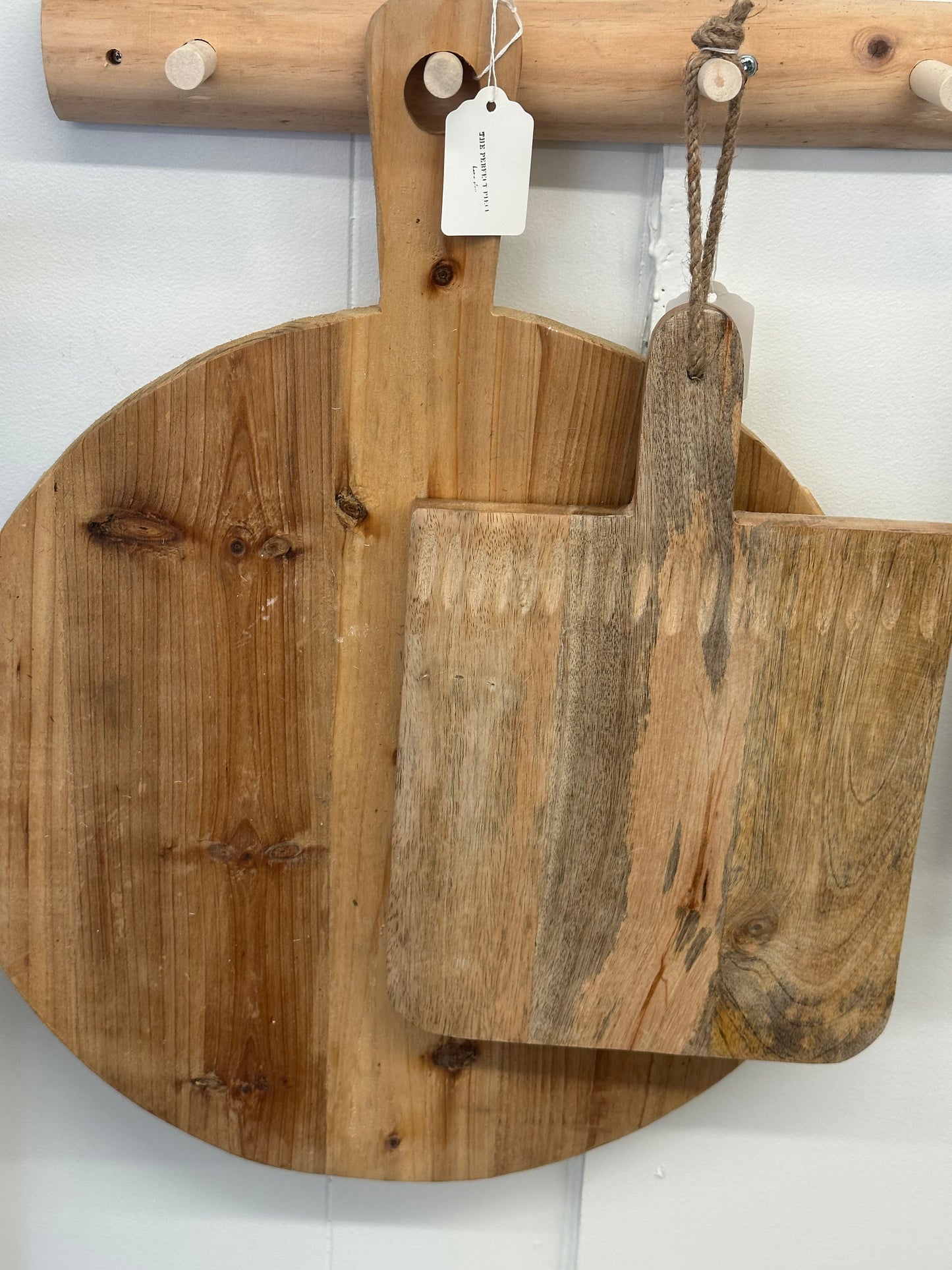 Round cutting board