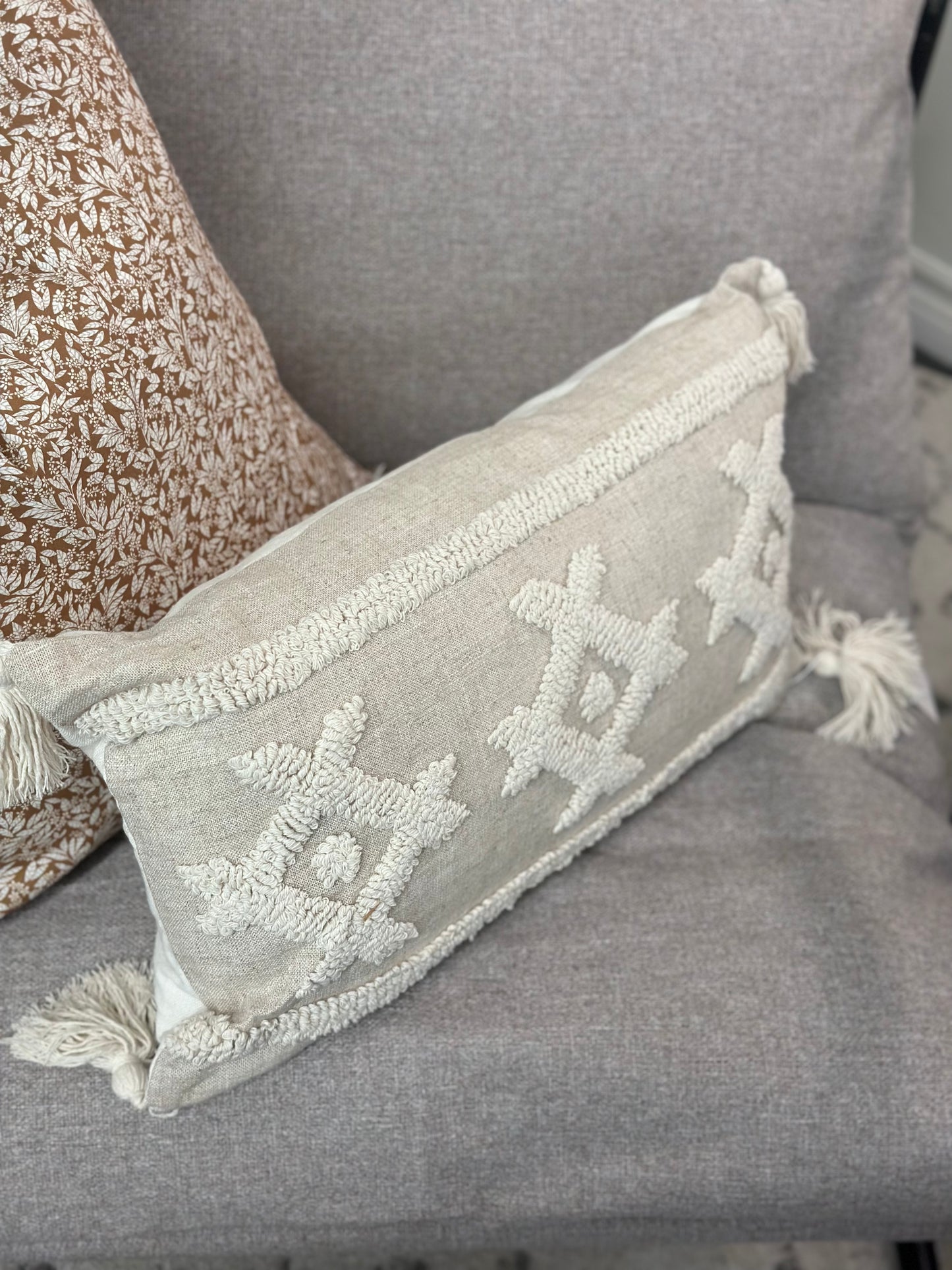 Boho cushion with tassels
