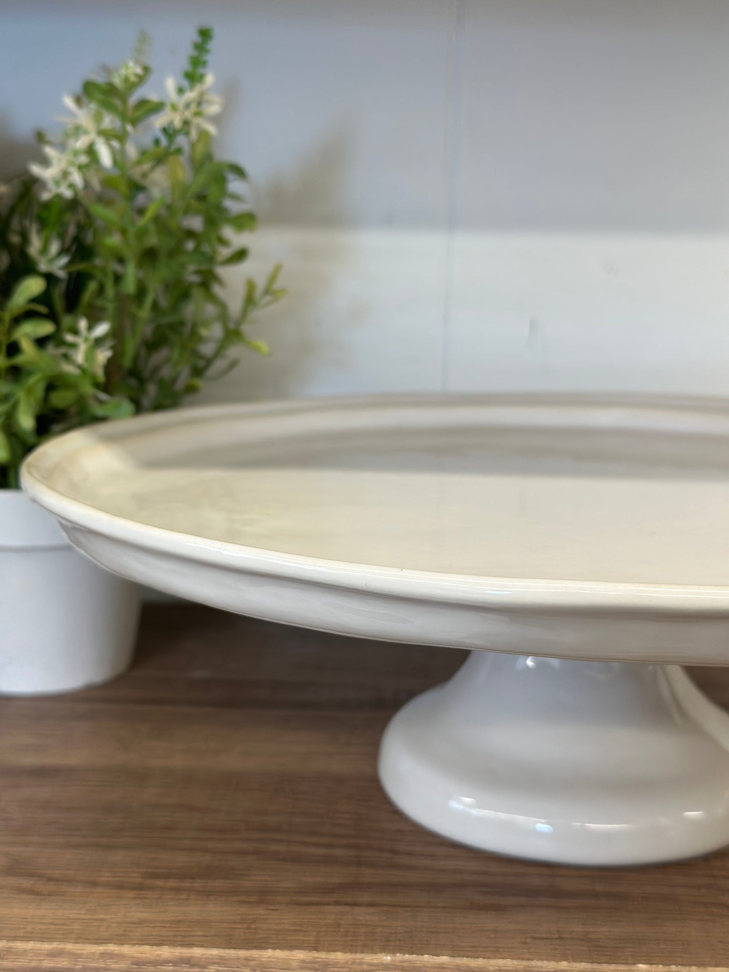Cake stand
