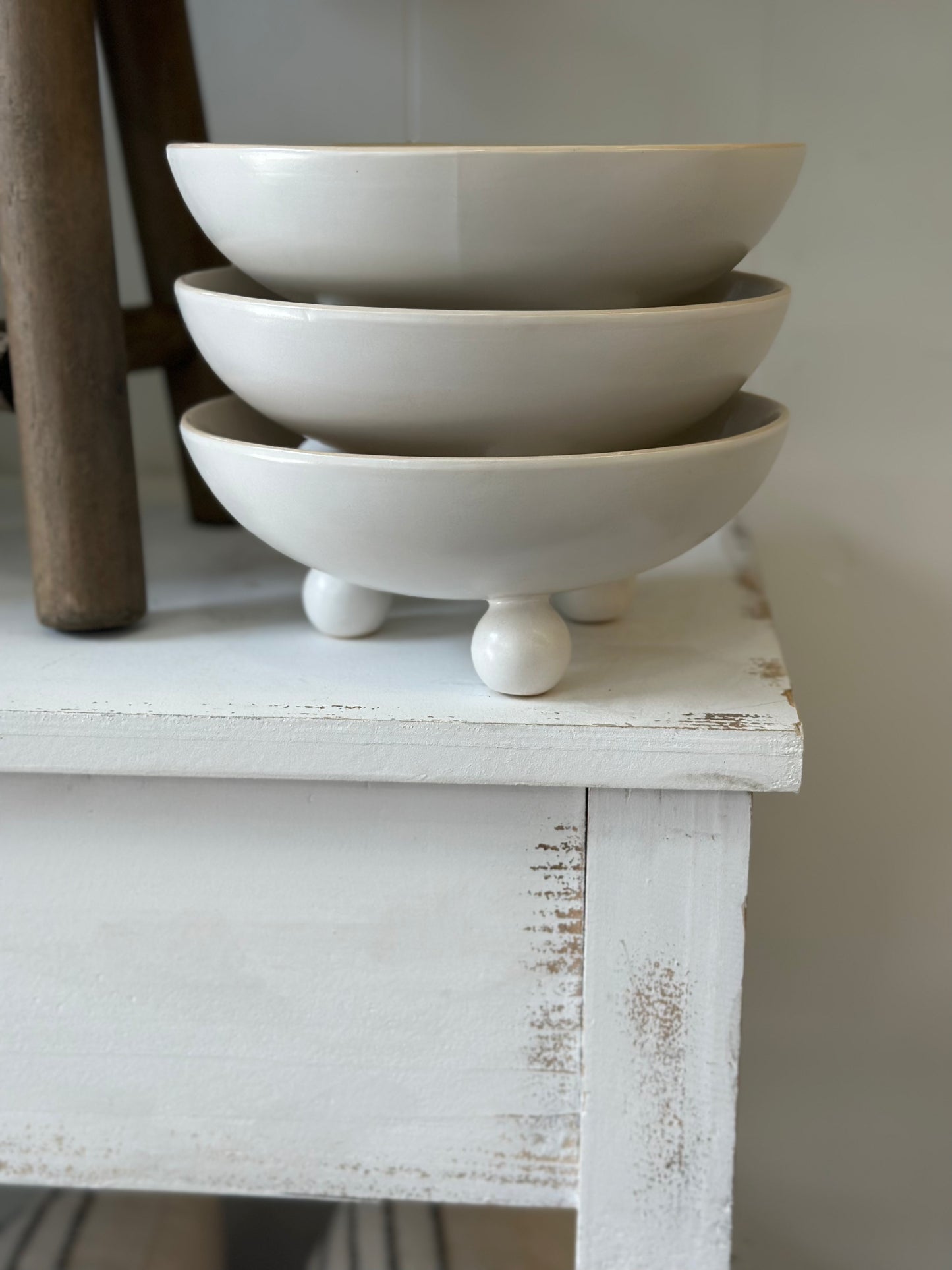 Bowl with legs