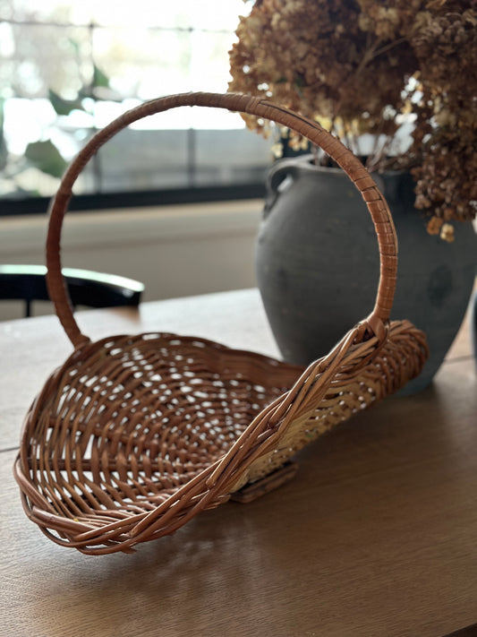 Vintage wicker basket with handle