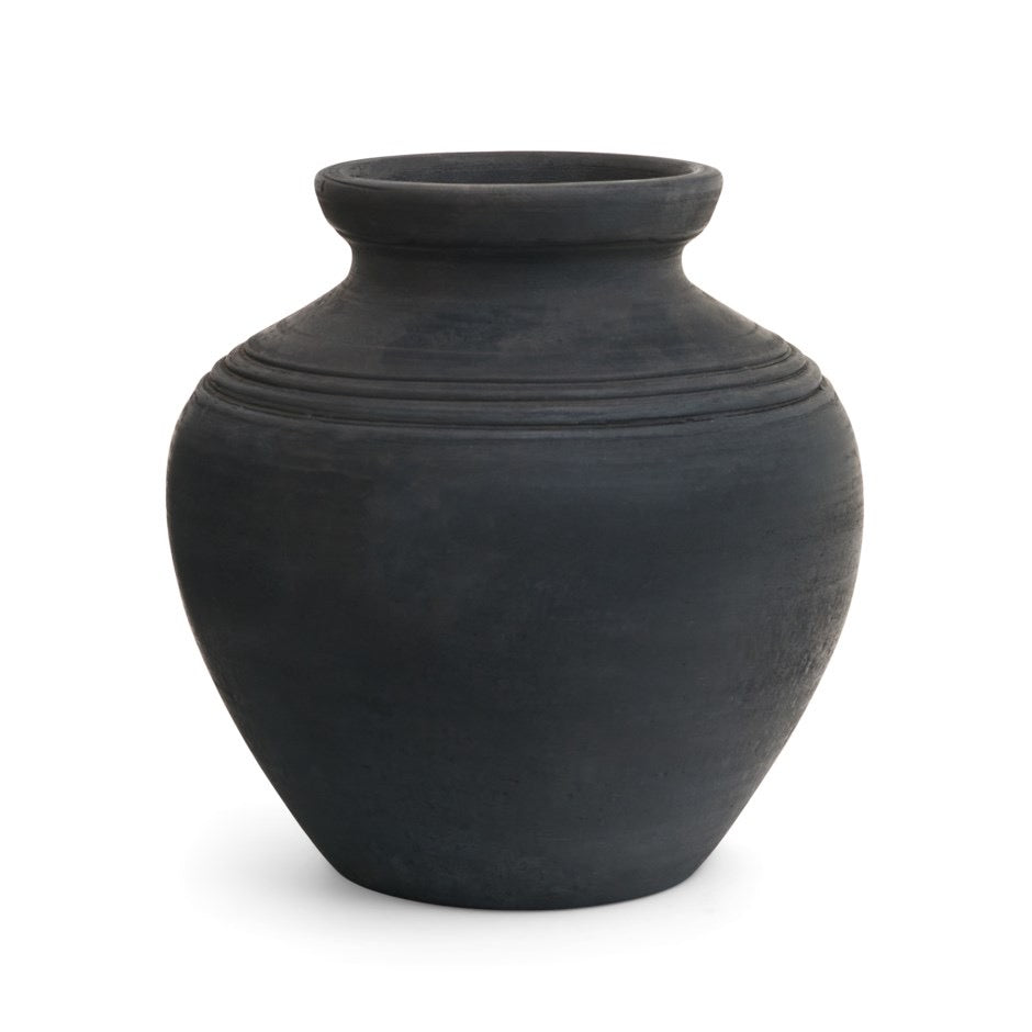 “Titan” VASE TERRACOTTA CLAY BURNT BLACK