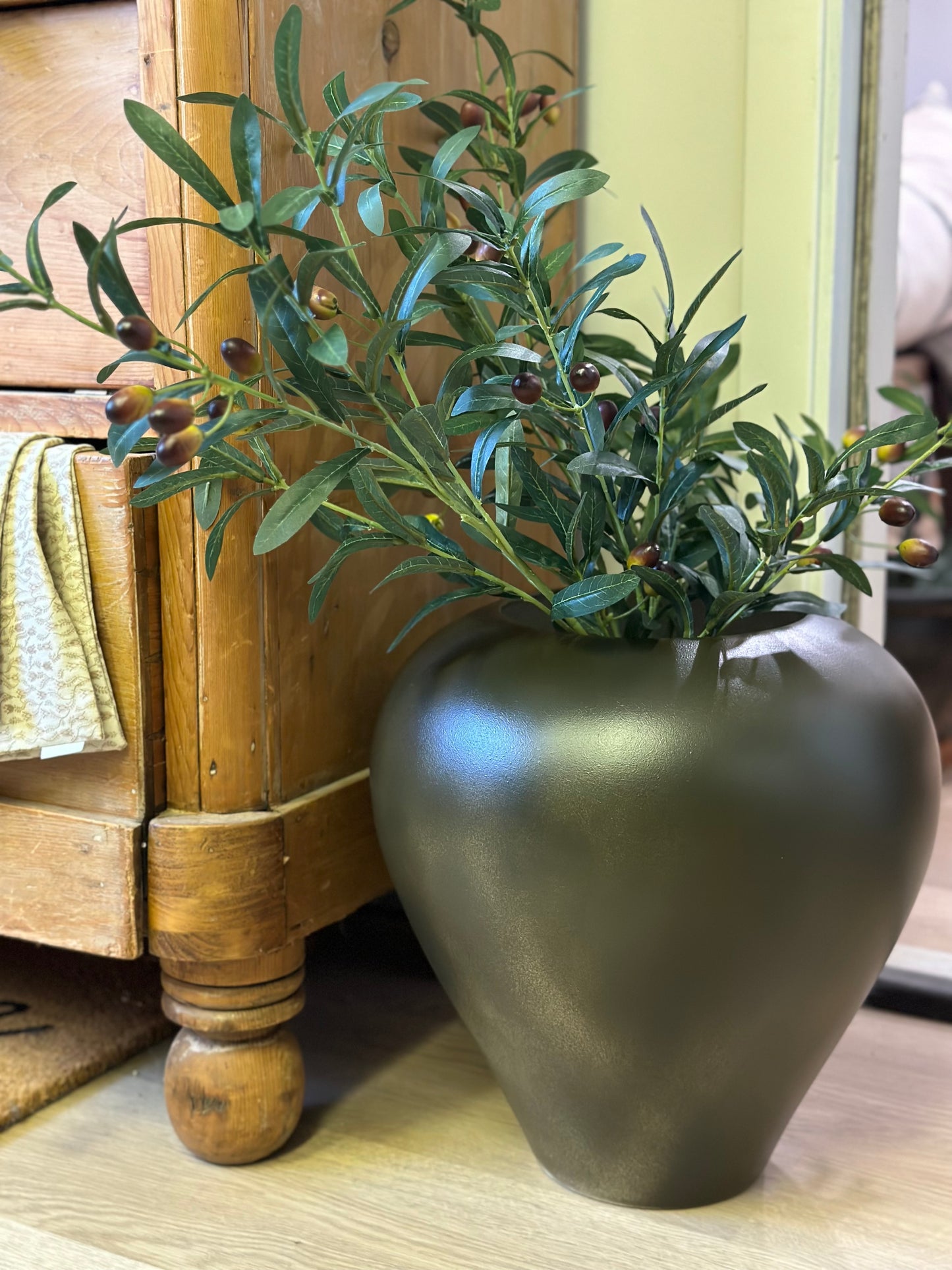 Large vintage brown pot