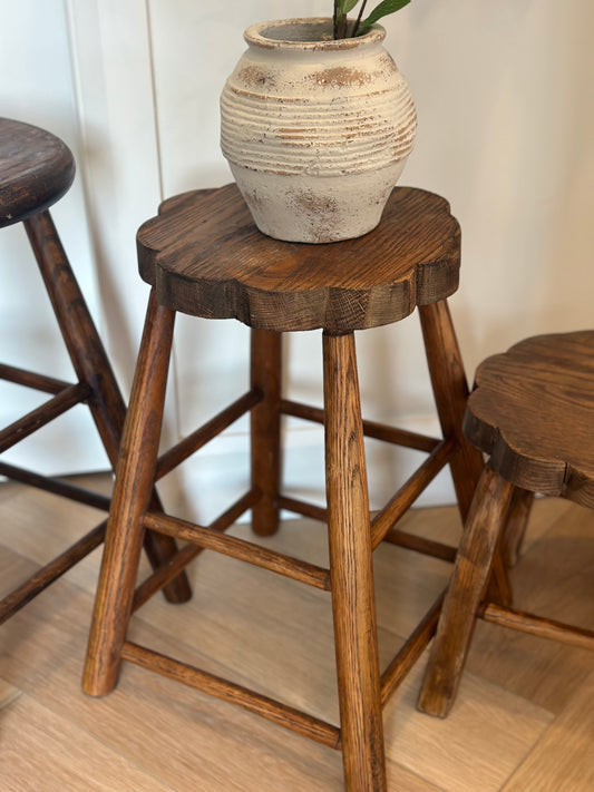 “Heritage” Stool— Medium scalloped