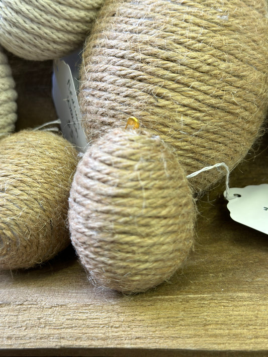 Small jute egg