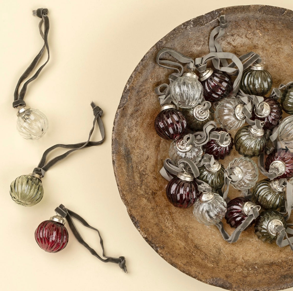 1.5” Twisted Glass Ornament-Asst Colors
