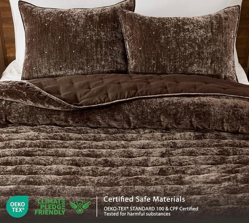 Velvet Comforter and Two Shams-Queen