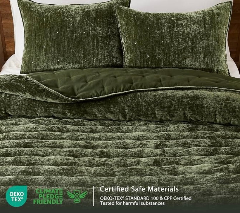 Velvet Comforter and Two Shams-Queen