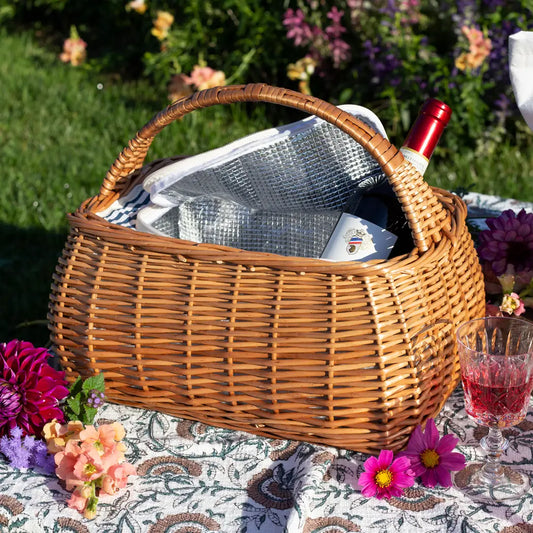 Willow Picnic Basket with Cooler Lining