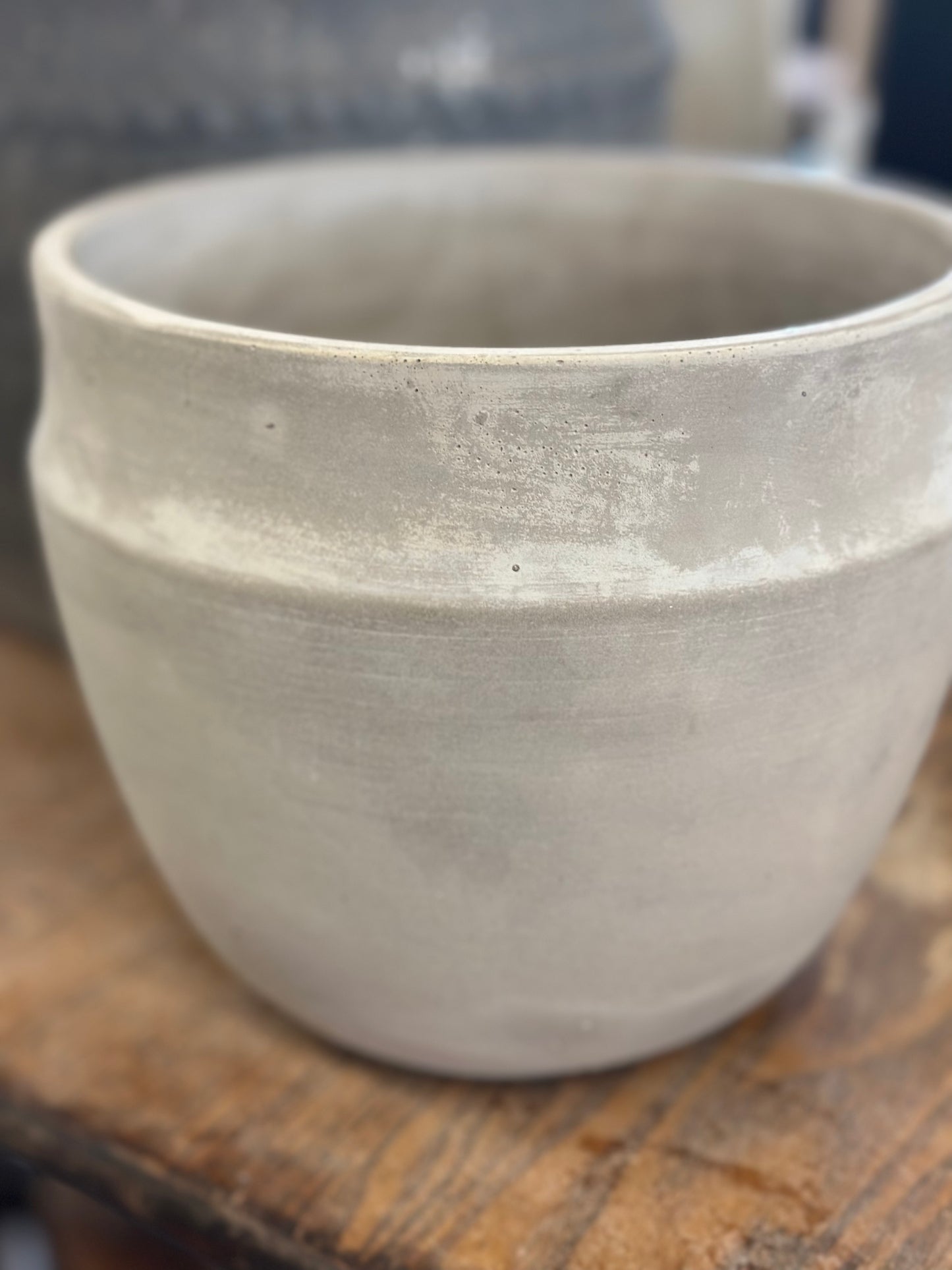 Cement pot